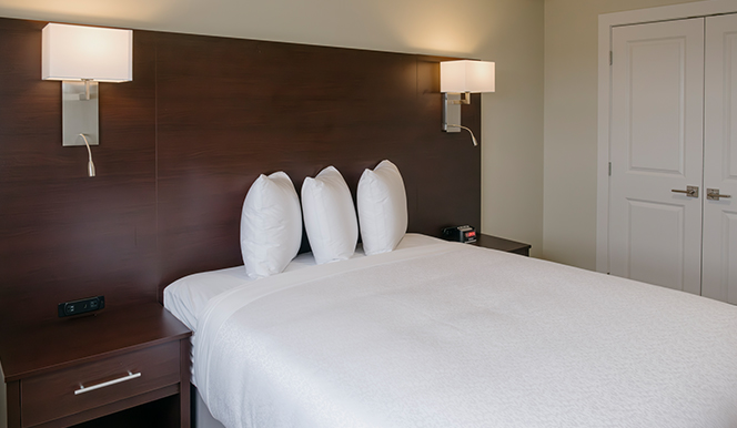 1 Bedroom Apartment Queen Suite - Yellowknife - Gallery Photo 13