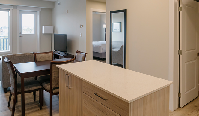 1 Bedroom Apartment Queen Suite - Yellowknife - Gallery Photo 9