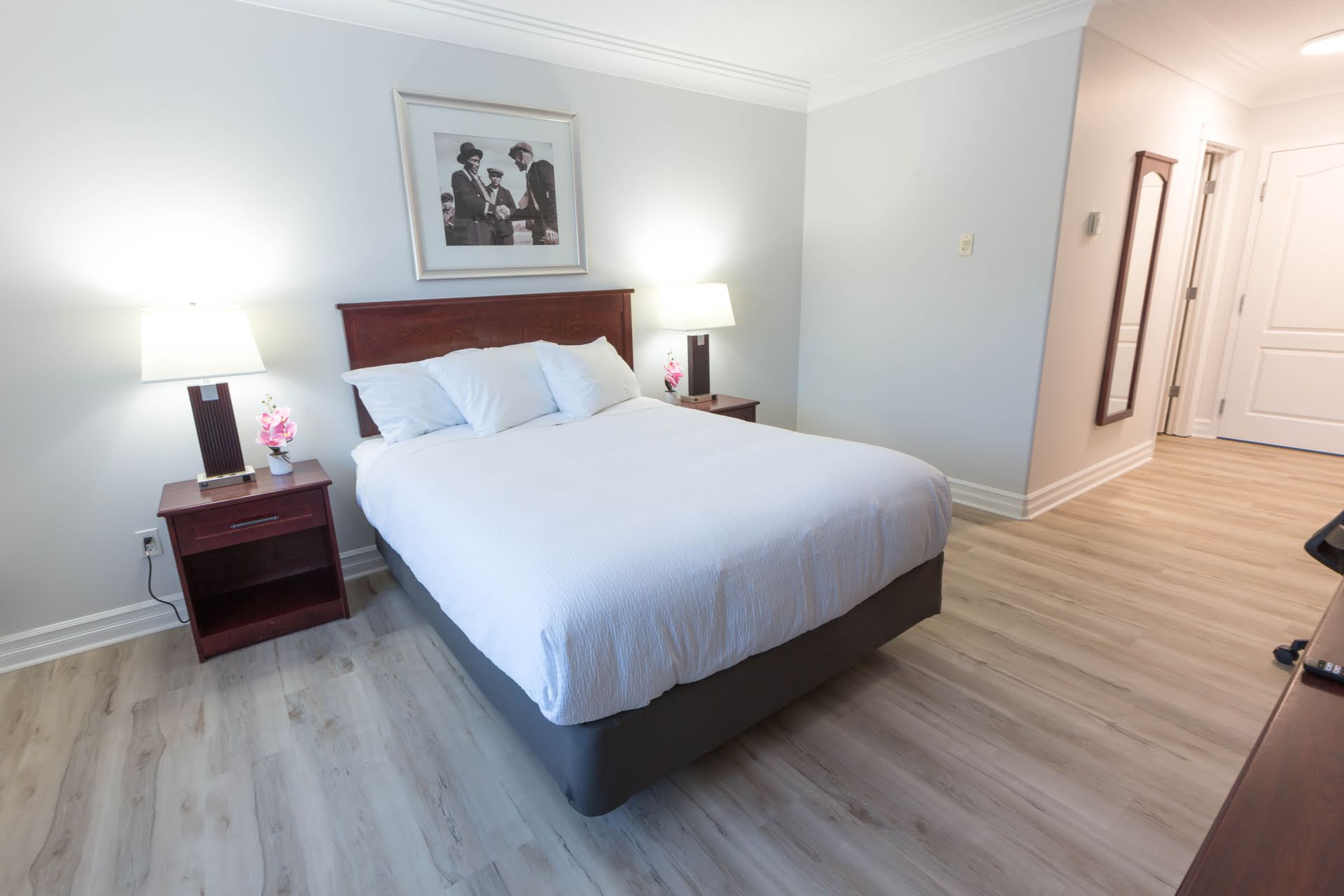 inuvik hotel queen rooms